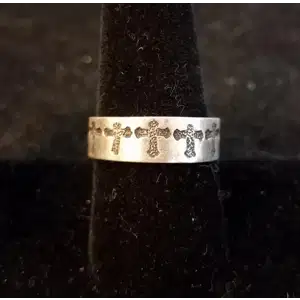 Sterling silver cross ring size 9.75 C 669